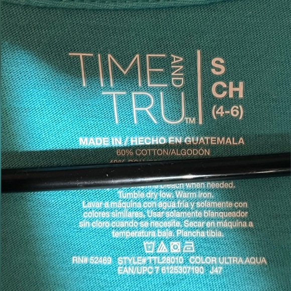 VNeck Bundle - Picture 2 of 4